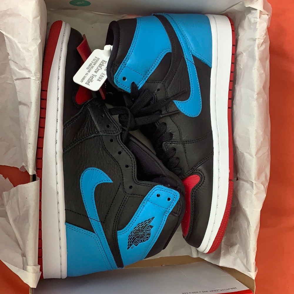 Air Jordan powder blue/ gym red